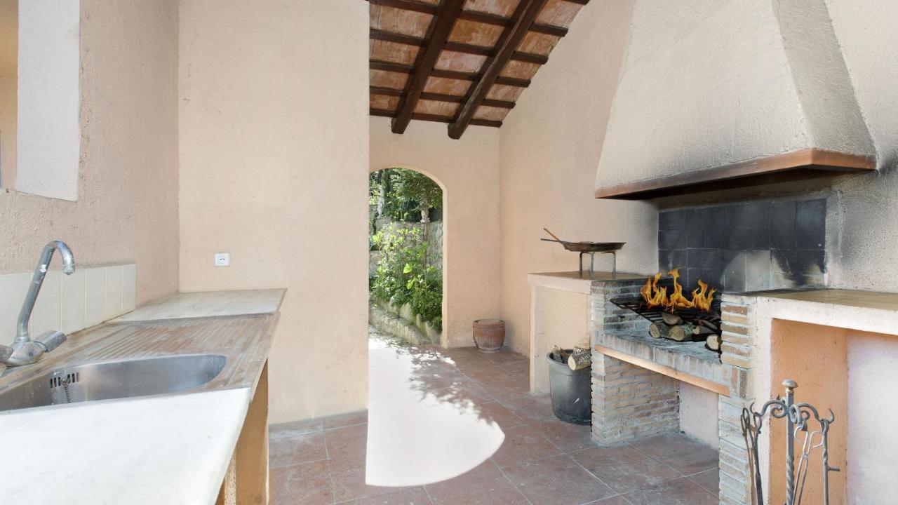 Villa Tensi Blanes Luaran gambar